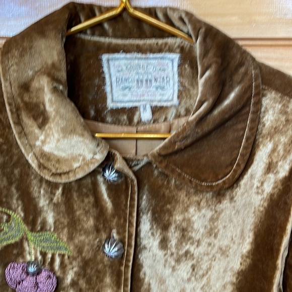 Double D Ranch Wear Golden Brown Shiny Velvet Floral With Studs Med Jacket - Picture 3 of 7